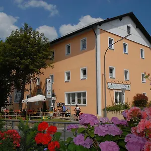 Zur Post Und Parkplatz Hotel